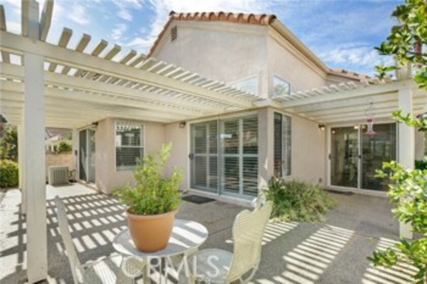 40530 Via Malagas Photo