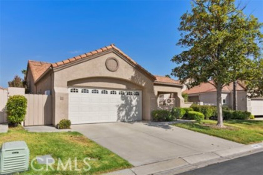 40380 Via Malagas Photo